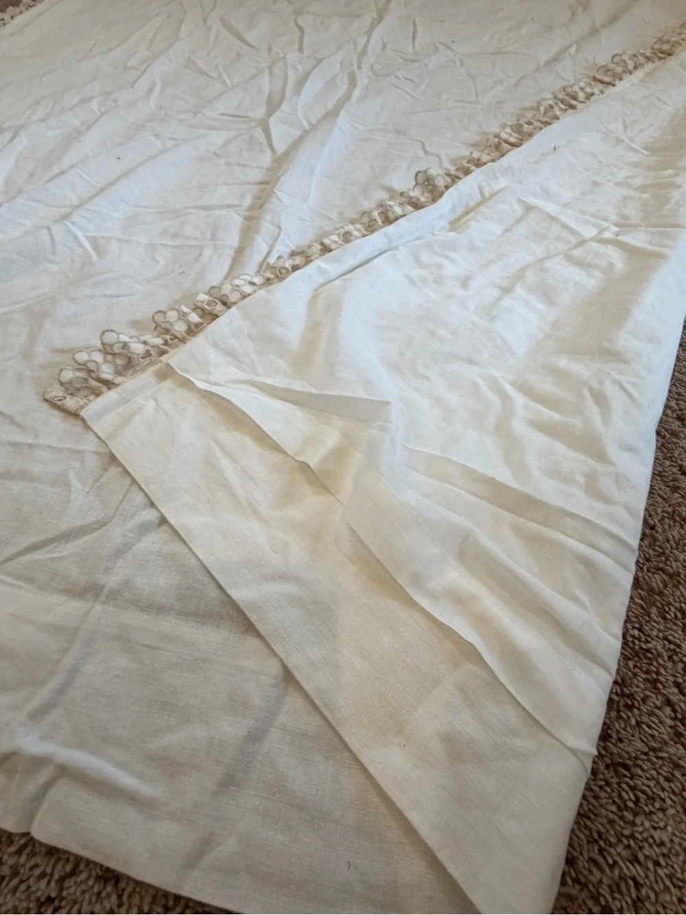 Anthropologie cotton embroidered floral edge curtain panel 69 x 50 white lace